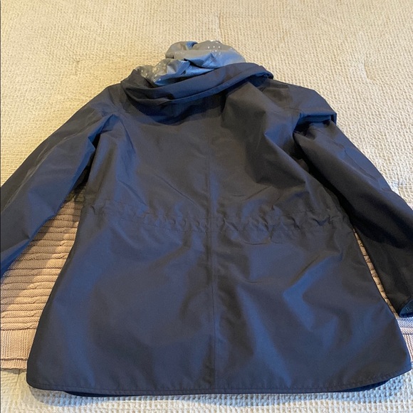 Barbour Women’s Navy Jacket - Picture 5 of 7